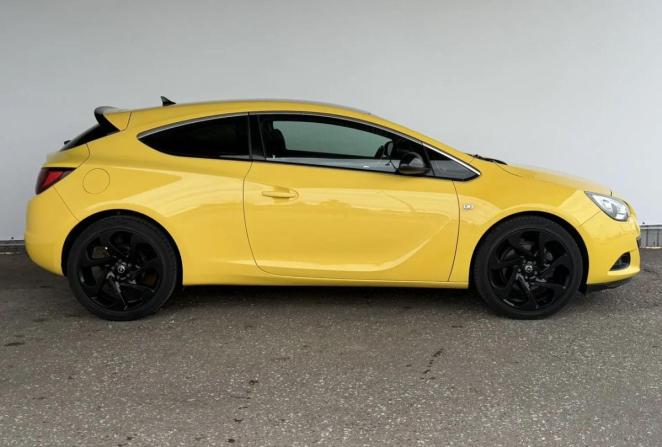 Opel Astra J Рестайлинг с пробегом 2014 года, цена 965 000 рублей, 151400 км, хэтчбек, Автокод Объявления