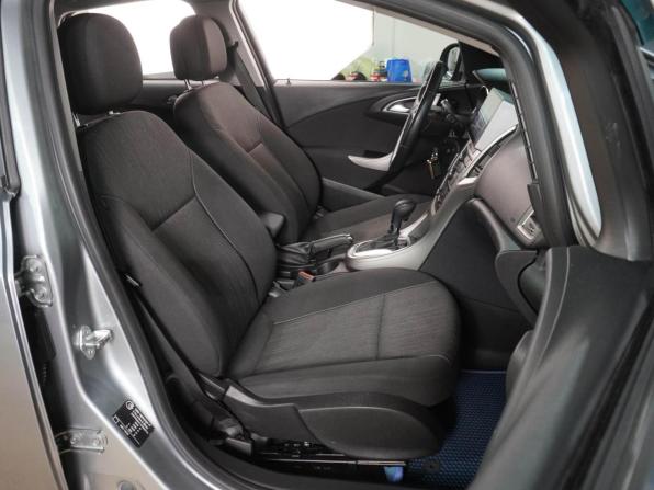 Opel Astra J с пробегом 2011 года, цена 899 000 рублей, 152249 км, универсал, Автокод Объявления