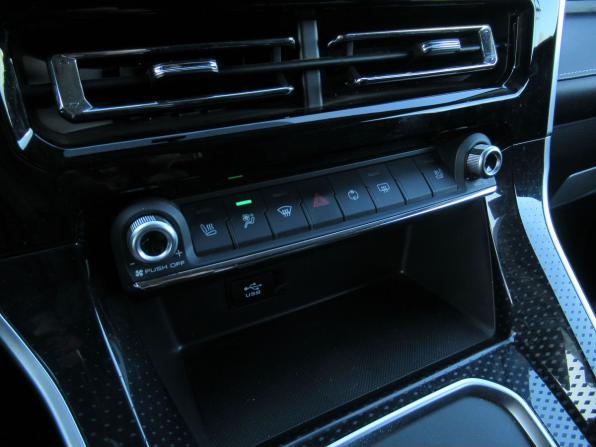 Haval M6 II с пробегом 2024 года, цена 1 810 000 рублей, 35571 км, внедорожник, Автокод Объявления
