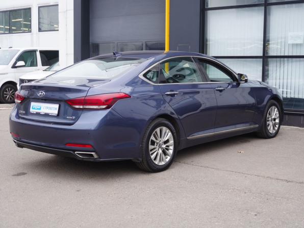 Hyundai Genesis II с пробегом 2014 года, цена 2 150 000 рублей, 128095 км, седан, Автокод Объявления