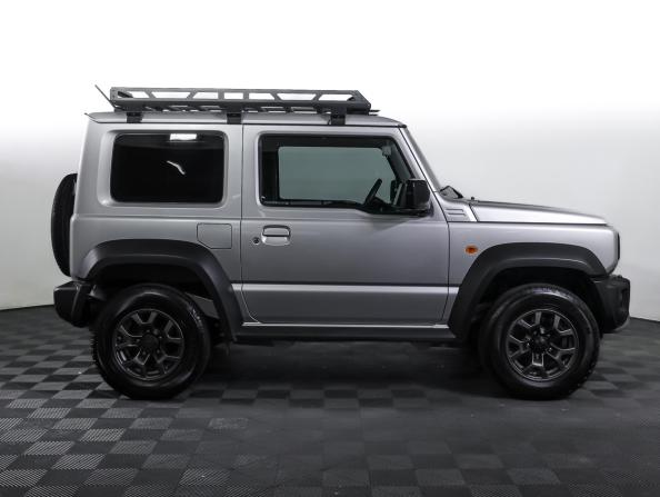 Suzuki Jimny IV с пробегом 2025 года, цена 3 390 000 рублей, 7757 км, внедорожник, Автокод Объявления