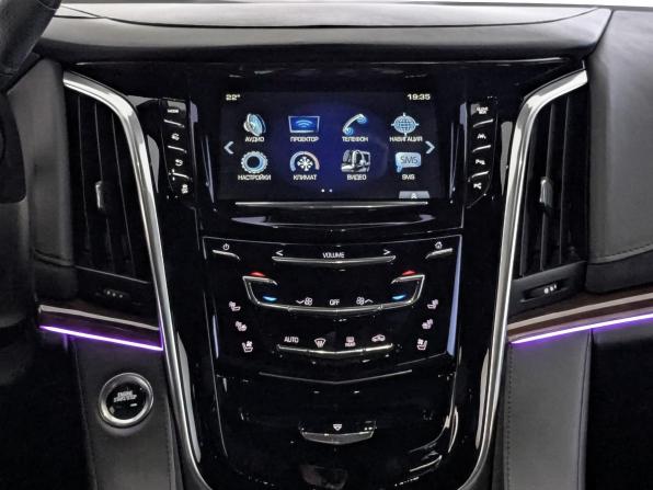Cadillac Escalade IV с пробегом 2020 года, цена 6 100 000 рублей, 47064 км, внедорожник, Автокод Объявления