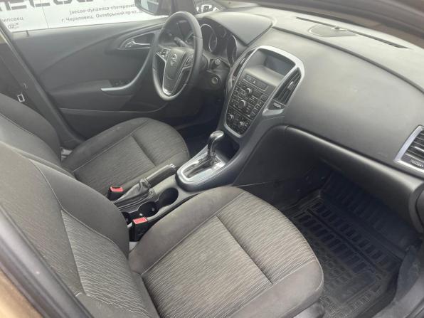 Opel Astra J Рестайлинг с пробегом 2012 года, цена 720 000 рублей, 160233 км, седан, Автокод Объявления