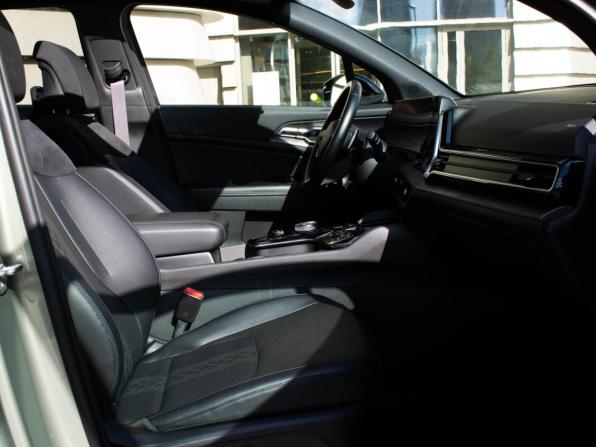 Kia Sportage V с пробегом 2022 года, цена 3 960 000 рублей, 30942 км, внедорожник, Автокод Объявления