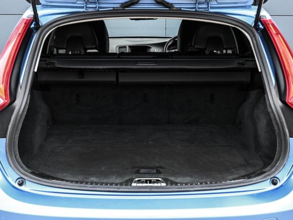 Volvo V60 I Рестайлинг с пробегом 2013 года, цена 1 378 000 рублей, 119227 км, универсал, Автокод Объявления
