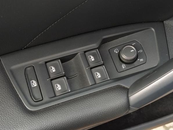 Volkswagen Tiguan II Рестайлинг с пробегом 2021 года, цена 3 099 000 рублей, 142500 км, внедорожник, Автокод Объявления