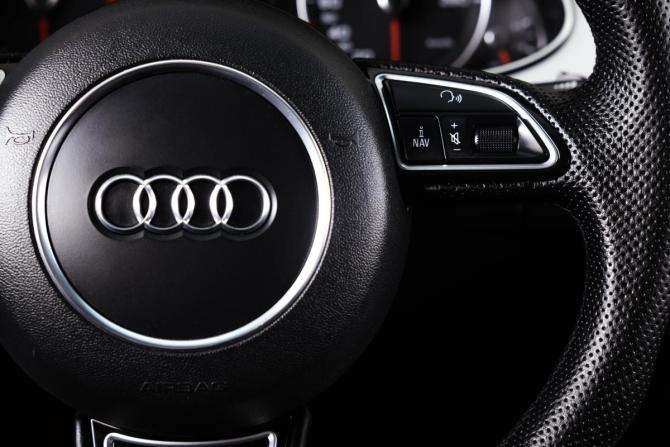 Audi A4 IV (B8) Рестайлинг с пробегом 2015 года, цена 1 699 000 рублей, 106400 км, седан, Автокод Объявления