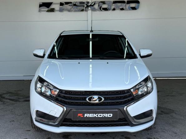 Lada (ВАЗ) Vesta I с пробегом 2018 года, цена 899 000 рублей, 98000 км, седан, Автокод Объявления