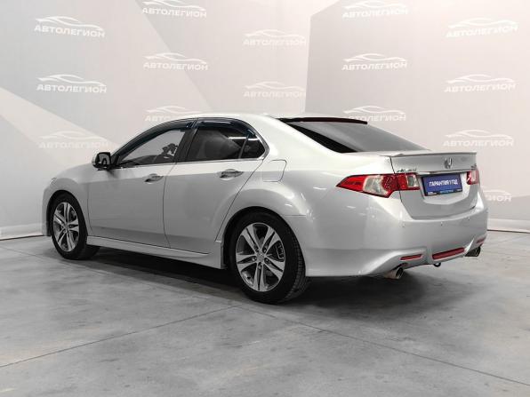 Honda Accord VIII Рестайлинг с пробегом 2011 года, цена 1 380 000 рублей, 216018 км, седан, Автокод Объявления