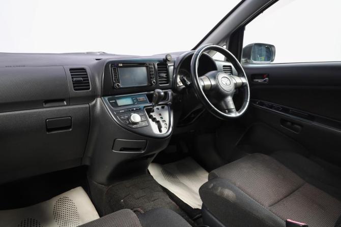 Toyota Wish I Рестайлинг с пробегом 2008 года, цена 949 000 рублей, 197000 км, компактвэн, Автокод Объявления