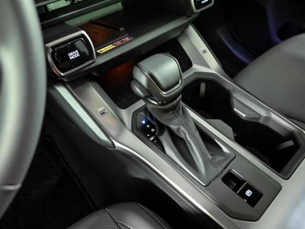 Toyota RAV4 VI (XA60) с пробегом 2025 года, цена 4 640 000 рублей, 77 км, внедорожник, Автокод Объявления