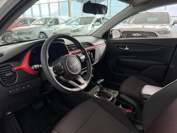 Kia Rio IV Рестайлинг с пробегом 2022 года, цена 2 000 000 рублей, 38802 км, хэтчбек, Автокод Объявления