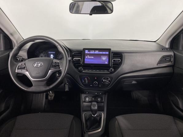 Hyundai Solaris II Рестайлинг с пробегом 2021 года, цена 1 656 000 рублей, 72382 км, седан, Автокод Объявления