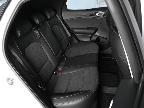 Kia XCeed I с пробегом 2020 года, цена 2 099 000 рублей, 119307 км, хэтчбек, Автокод Объявления