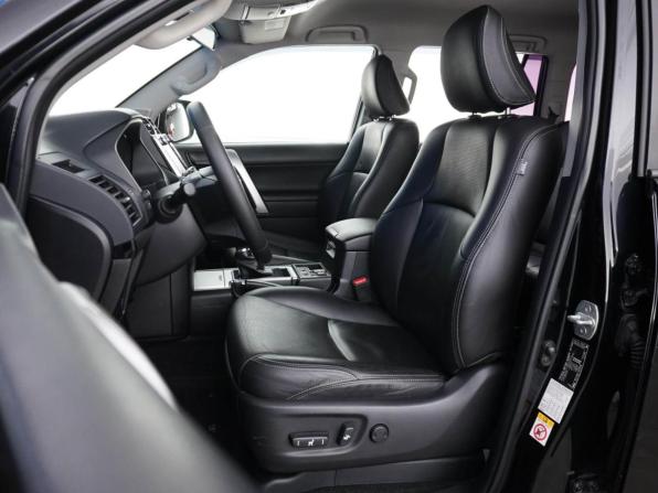 Toyota Land Cruiser Prado 150 Series Рестайлинг 2 с пробегом 2018 года, цена 4 712 444 рубля, 99479 км, внедорожник, Автокод Объявления