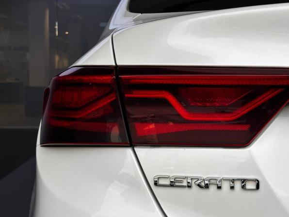 Kia Cerato IV с пробегом 2021 года, цена 2 099 000 рублей, 64900 км, седан, Автокод Объявления