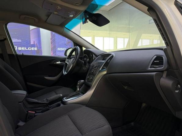 Opel Astra J Рестайлинг с пробегом 2012 года, цена 720 000 рублей, 154825 км, хэтчбек, Автокод Объявления