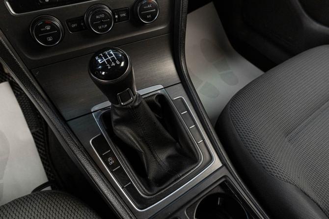 Volkswagen Golf VII с пробегом 2013 года, цена 1 179 000 рублей, 215200 км, хэтчбек, Автокод Объявления