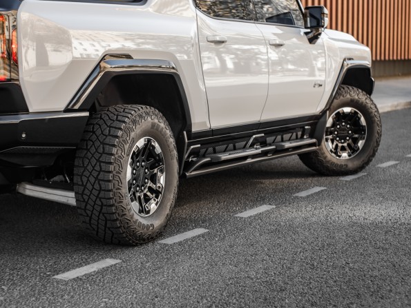 Новый GMC Hummer EV 2024 года, цена 20 990 000 рублей, offers.body_type.unknown, Автокод Объявления