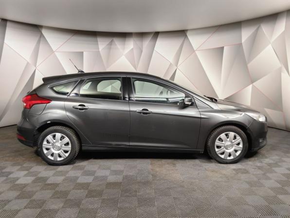 Ford Focus III Рестайлинг с пробегом 2017 года, цена 919 000 рублей, 104098 км, хэтчбек, Автокод Объявления