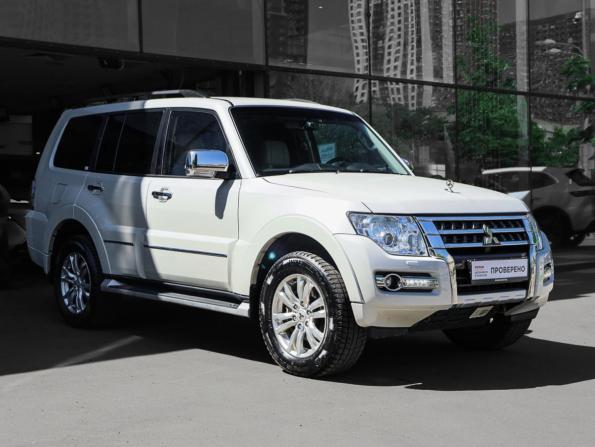 Mitsubishi Pajero IV Рестайлинг 2 с пробегом 2019 года, цена 3 890 000 рублей, 55472 км, внедорожник, Автокод Объявления