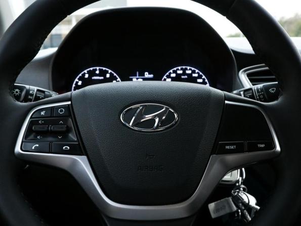Hyundai Solaris II Рестайлинг с пробегом 2020 года, цена 1 349 000 рублей, 122883 км, седан, Автокод Объявления