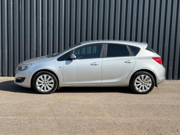 Opel Astra J с пробегом 2012 года, цена 640 000 рублей, 192518 км, хэтчбек, Автокод Объявления