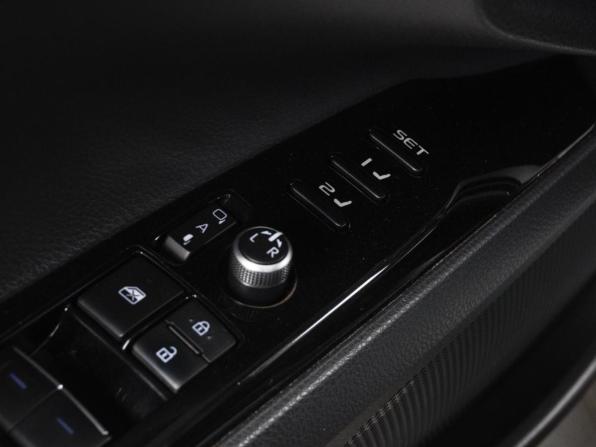 Toyota Camry VIII (XV70) Рестайлинг с пробегом 2023 года, цена 3 570 000 рублей, 36561 км, седан, Автокод Объявления