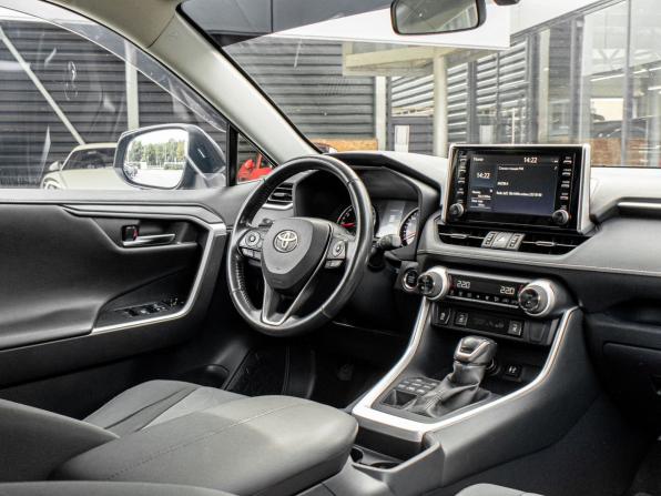 Toyota RAV4 V (XA50) с пробегом 2019 года, цена 2 397 000 рублей, 222955 км, внедорожник, Автокод Объявления