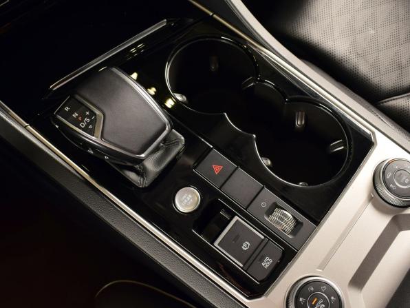 Volkswagen Touareg III с пробегом 2021 года, цена 7 750 995 рублей, 42962 км, внедорожник, Автокод Объявления