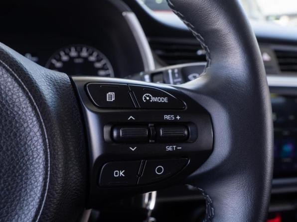Kia Rio IV Рестайлинг с пробегом 2021 года, цена 1 849 000 рублей, 60299 км, седан, Автокод Объявления