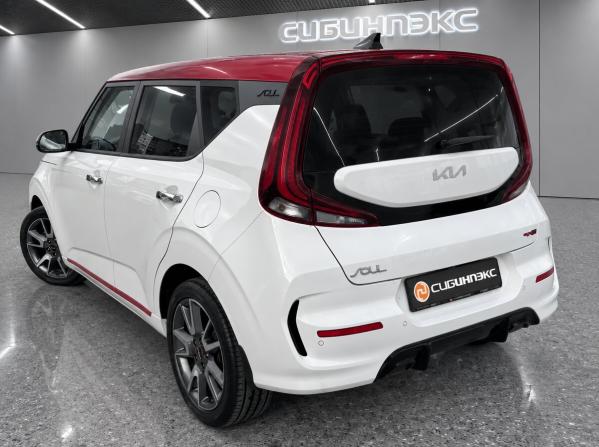Kia Soul III Рестайлинг с пробегом 2022 года, цена 2 199 000 рублей, 83000 км, хэтчбек, Автокод Объявления