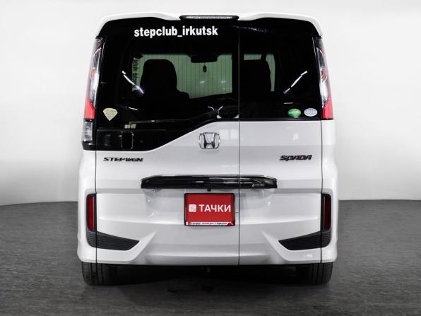 Honda Stepwgn V с пробегом 2015 года, цена 1 700 000 рублей, 144725 км, минивэн, Автокод Объявления