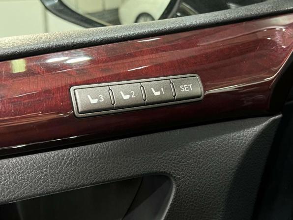 Lexus LX III Рестайлинг с пробегом 2012 года, цена 3 350 000 рублей, 318000 км, внедорожник, Автокод Объявления