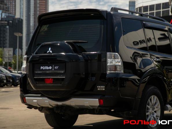 Mitsubishi Pajero IV Рестайлинг 2 с пробегом 2017 года, цена 2 513 000 рублей, 129254 км, внедорожник, Автокод Объявления