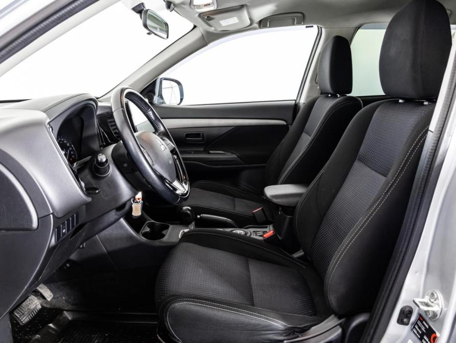 Mitsubishi Outlander III Рестайлинг 2 Санкт-Петербург  - изображение 13