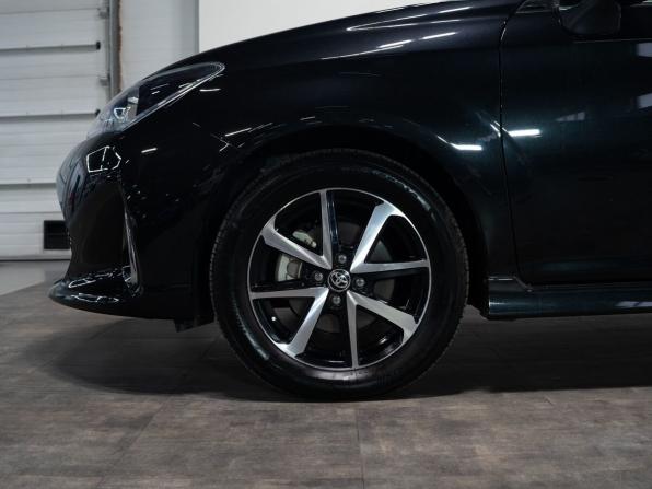 Toyota Corolla XI (E160 E170) Рестайлинг 2 с пробегом 2019 года, цена 1 700 000 рублей, 68928 км, универсал, Автокод Объявления