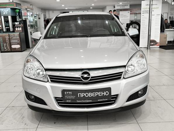 Opel Astra H Рестайлинг с пробегом 2012 года, цена 550 000 рублей, 202405 км, седан, Автокод Объявления