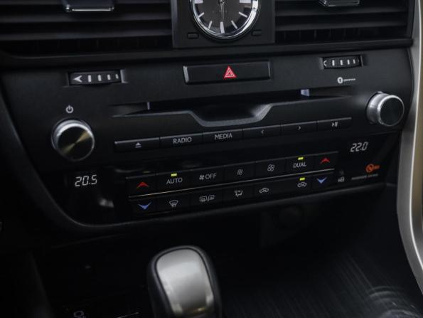 Lexus RX IV с пробегом 2018 года, цена 3 549 000 рублей, 103837 км, внедорожник, Автокод Объявления