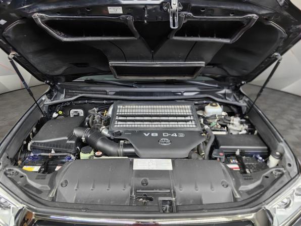 Toyota Land Cruiser 200 Series Рестайлинг 2 с пробегом 2018 года, цена 5 299 000 рублей, 165257 км, внедорожник, Автокод Объявления