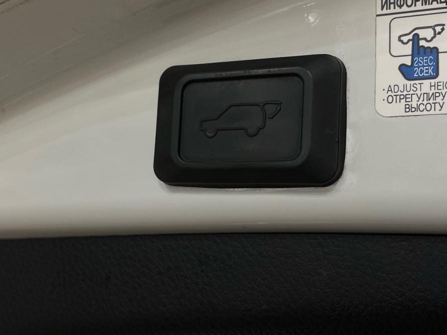 Toyota RAV4 IV (XA40) Рестайлинг Пермь  - изображение 12
