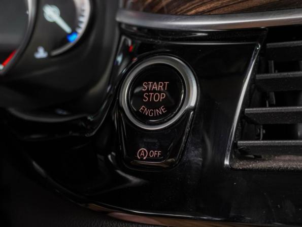 BMW 5 серии VII (G30/G31/G38) с пробегом 2019 года, цена 3 399 000 рублей, 132524 км, седан, Автокод Объявления
