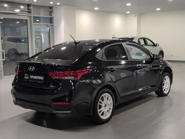 Hyundai Solaris II с пробегом 2018 года, цена 1 325 000 рублей, 175381 км, седан, Автокод Объявления