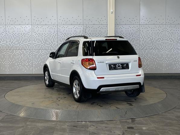 Suzuki SX4 I (Classic) Рестайлинг с пробегом 2011 года, цена 390 000 рублей, 159441 км, хэтчбек, Автокод Объявления