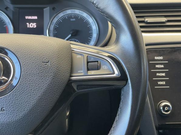 Skoda Octavia III (A7) Рестайлинг с пробегом 2019 года, цена 1 997 000 рублей, 61806 км, лифтбек, Автокод Объявления