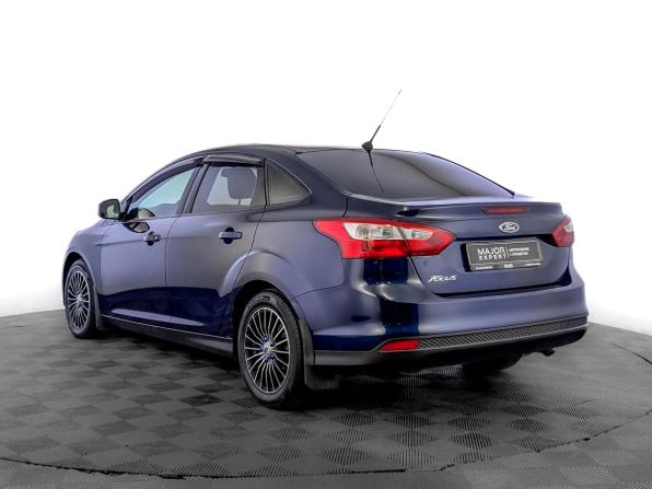 Ford Focus III с пробегом 2012 года, цена 900 000 рублей, 71132 км, седан, Автокод Объявления