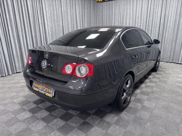 Volkswagen Passat B6 с пробегом 2008 года, цена 890 000 рублей, 291696 км, седан, Автокод Объявления