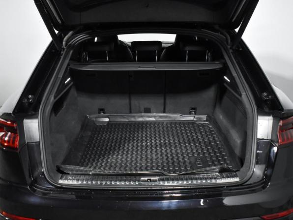 Audi Q8 I (4M) с пробегом 2019 года, цена 6 250 000 рублей, 164051 км, внедорожник, Автокод Объявления