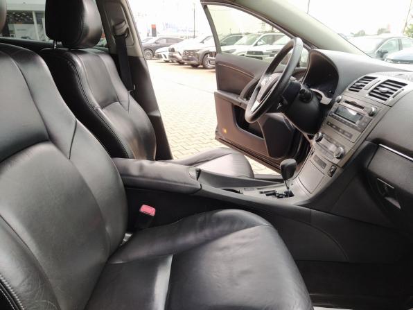 Toyota Avensis III с пробегом 2010 года, цена 1 080 000 рублей, 232000 км, седан, Автокод Объявления
