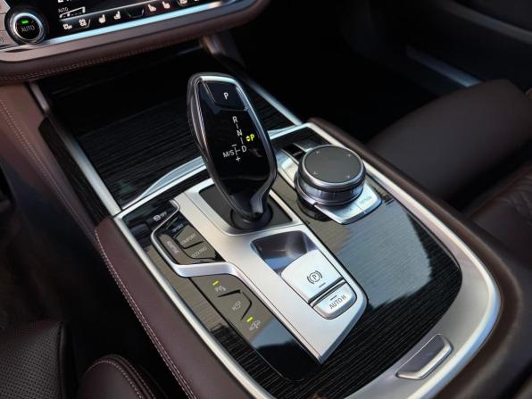 BMW 7 серии VI (G11/G12) Рестайлинг с пробегом 2019 года, цена 5 490 000 рублей, 98316 км, седан, Автокод Объявления
